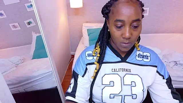 kiara evanss online show from 25, 10, 2025