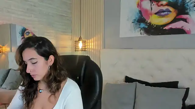 emma  smith1 online show from 2, 3, 2025