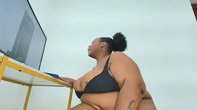 Breisy bigboobs online show from 24, 11, 2025