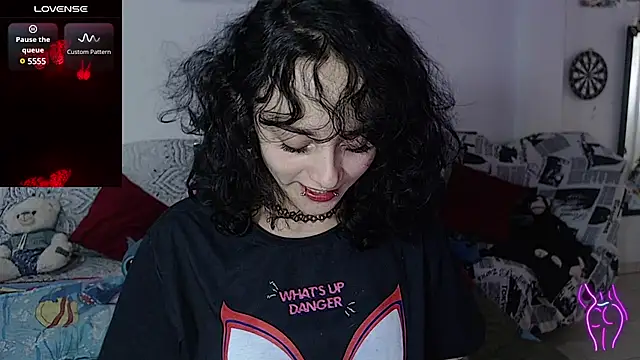 kitty22  online show from 11, 2, 2025