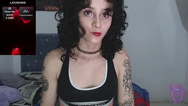 kitty22  online show from 3, 3, 2025