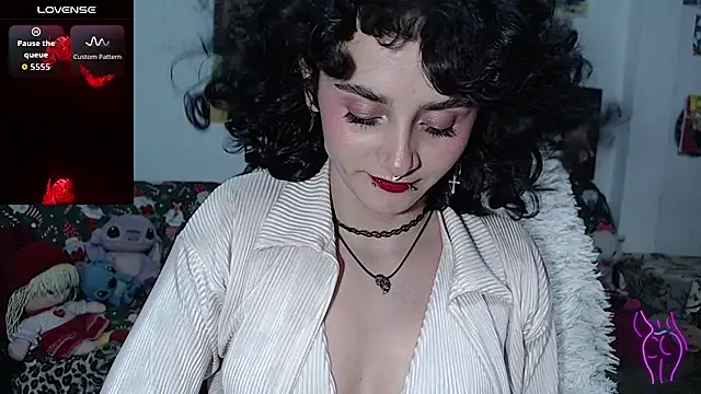 kitty22  online show from 20, 12, 2025