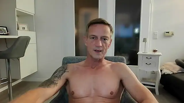 Snapshot of dirks71 chatting on 8, 9, 2025 dirks71 online show from 8, 9, 2025