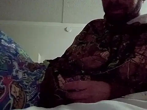 Snapshot of Treemandude chatting on 30, 10, 2025 Treemandude online show from 30, 10, 2025