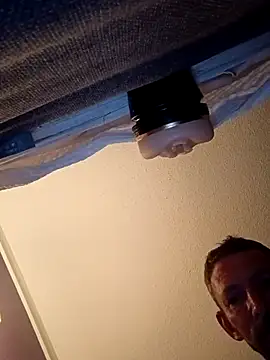 Snapshot of Treemandude chatting on 9, 11, 2025 Treemandude online show from 9, 11, 2025