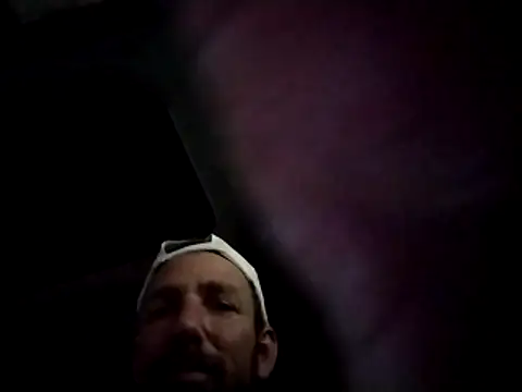 Snapshot of Treemandude chatting on 16, 12, 2025 Treemandude online show from 16, 12, 2025