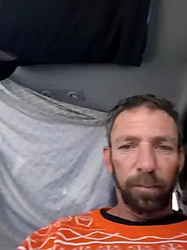 Snapshot of Treemandude chatting on 16, 12, 2025 Treemandude online show from 16, 12, 2025