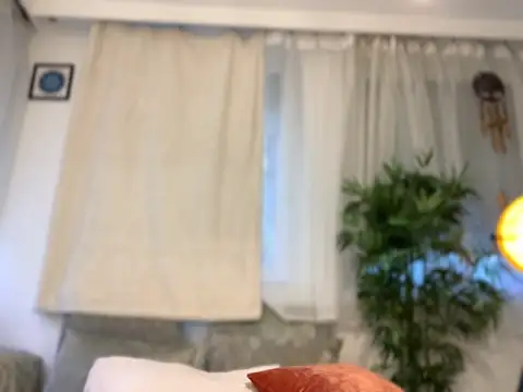 Snapshot of Malena525 chatting on 6, 10, 2025 Malena525 online show from 6, 10, 2025