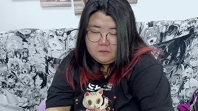 Snapshot of Nadine_asian chatting on 4, 1, 2025 Nadine asian online show from 4, 1, 2025