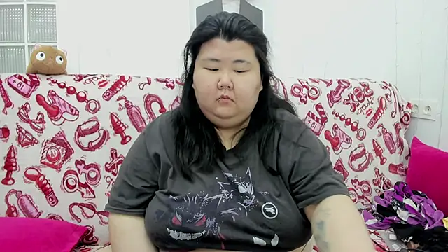 Snapshot of Nadine_asian chatting on 7, 5, 2026 Nadine asian online show from 7, 5, 2026