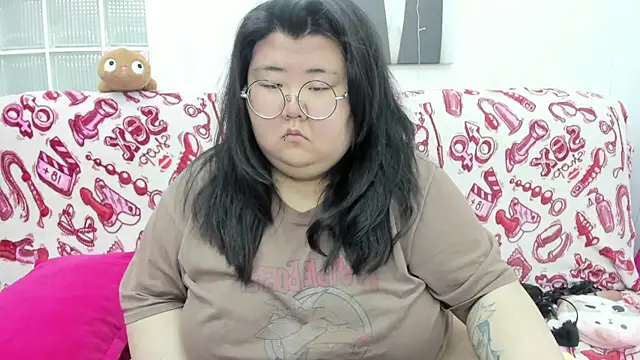 Snapshot of Nadine_asian chatting on 22, 5, 2026 Nadine asian online show from 22, 5, 2026