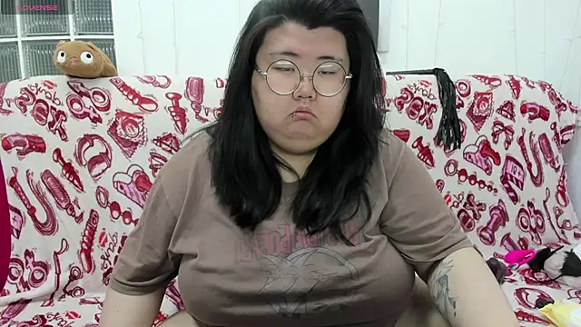 Snapshot of Nadine_asian chatting on 30, 5, 2026 Nadine asian online show from 30, 5, 2026