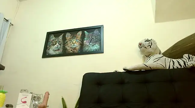 lady scarlettt online show from 3, 3, 2025