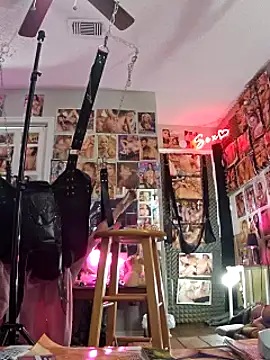 luvs2cumm69 online show from 9, 12, 2024