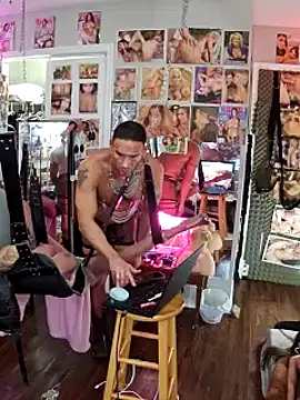 luvs2cumm69 online show from 9, 12, 2024