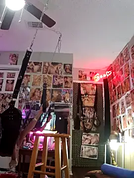 luvs2cumm69 online show from 15, 3, 2025