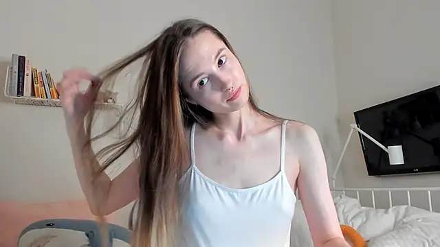 Snapshot of NeonShine chatting on 20, 2, 2025 NeonShine online show from 20, 2, 2025