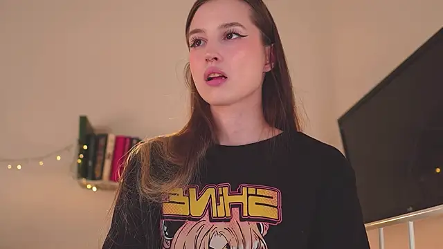 Snapshot of NeonShine chatting on 21, 2, 2025 NeonShine online show from 21, 2, 2025