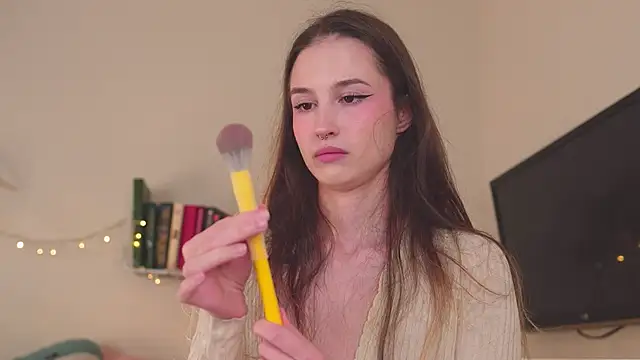 Snapshot of NeonShine chatting on 13, 3, 2025 NeonShine online show from 13, 3, 2025