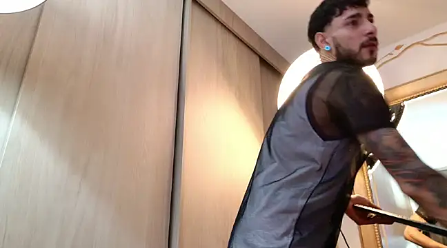 Snapshot of enzo_herrera01 chatting on 27, 2, 2025 enzo herrera01 online show from 27, 2, 2025