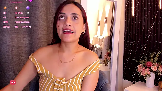 Snapshot of katrina_kaif_x chatting on 10, 10, 2025 katrina kaif x online show from 10, 10, 2025