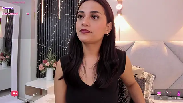 Snapshot of katrina_kaif_x chatting on 23, 10, 2025 katrina kaif x online show from 23, 10, 2025