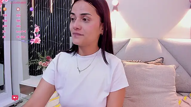 Snapshot of katrina_kaif_x chatting on 13, 11, 2025 katrina kaif x online show from 13, 11, 2025