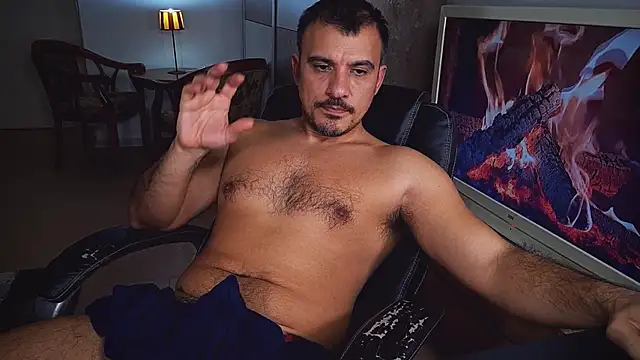 Snapshot of officeman7 chatting on 16, 12, 2024 officeman7 online show from 16, 12, 2024