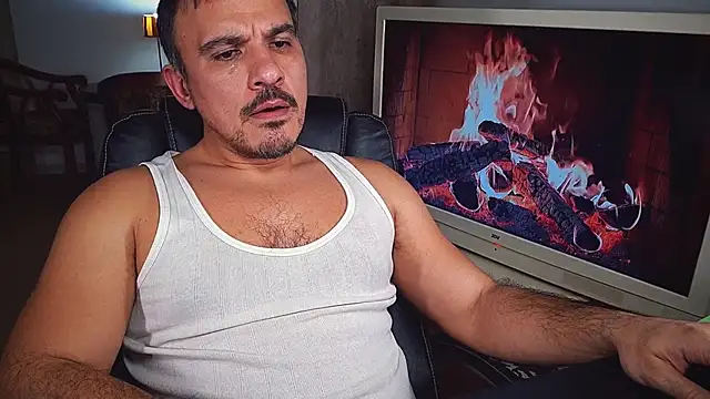 Snapshot of officeman7 chatting on 3, 1, 2025 officeman7 online show from 3, 1, 2025