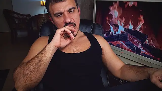 Snapshot of officeman7 chatting on 13, 1, 2025 officeman7 online show from 13, 1, 2025