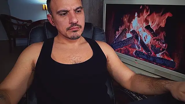 Snapshot of officeman7 chatting on 15, 1, 2025 officeman7 online show from 15, 1, 2025