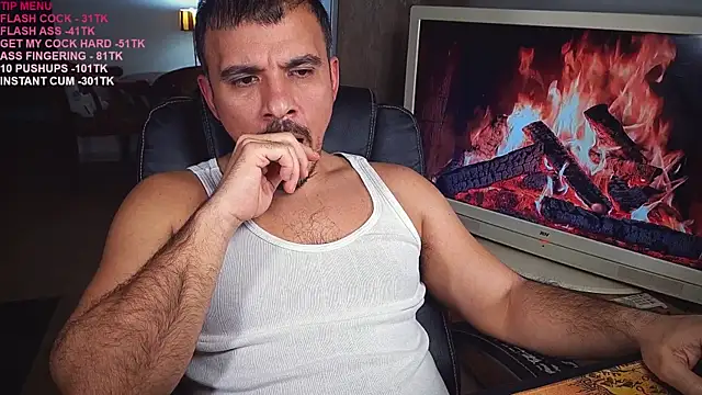 Snapshot of officeman7 chatting on 4, 3, 2025 officeman7 online show from 4, 3, 2025