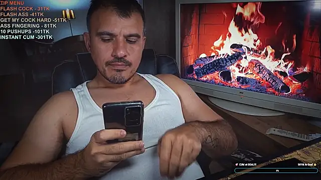 Snapshot of officeman7 chatting on 25, 11, 2025 officeman7 online show from 25, 11, 2025