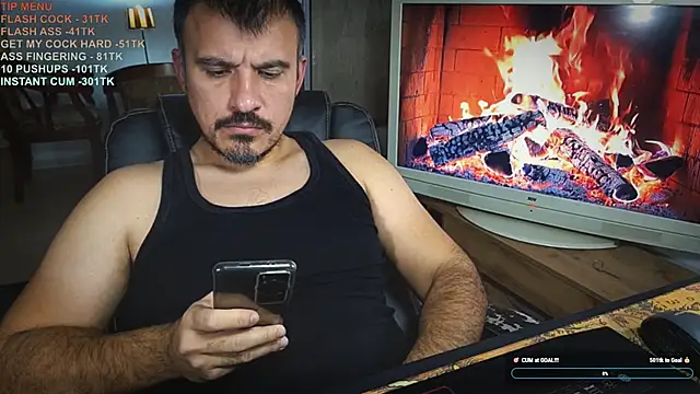 Snapshot of officeman7 chatting on 15, 12, 2025 officeman7 online show from 15, 12, 2025