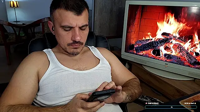 Snapshot of officeman7 chatting on 20, 4, 2026 officeman7 online show from 20, 4, 2026