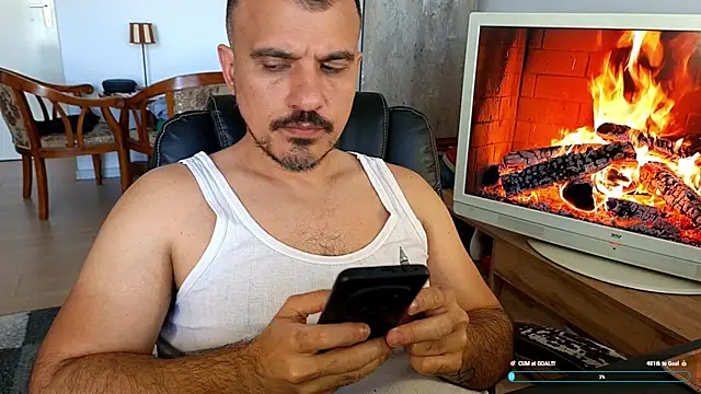 Snapshot of officeman7 chatting on 27, 5, 2026 officeman7 online show from 27, 5, 2026