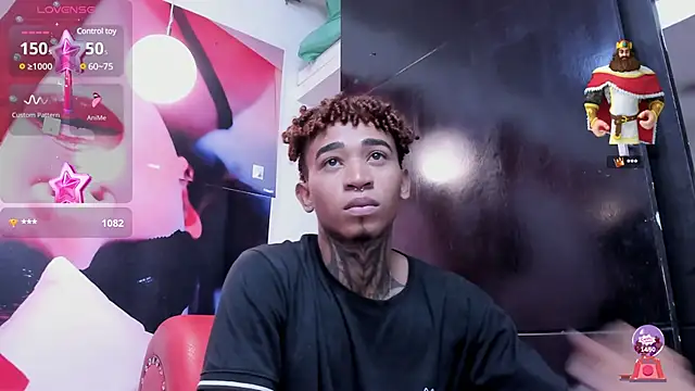 sexy blacks  online show from 25, 1, 2025