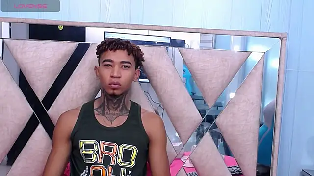 sexy blacks  online show from 28, 1, 2025