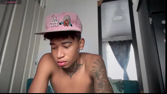 sexy blacks  online show from 20, 11, 2025