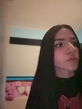 ShannonShanny online show from 18, 3, 2025