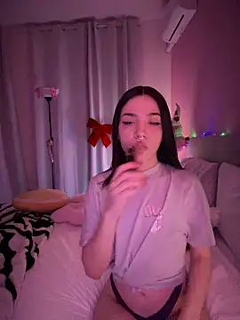 Snapshot of ShannonShanny chatting on 20, 12, 2025 ShannonShanny online show from 20, 12, 2025