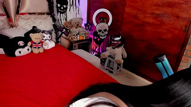 Snapshot of Nikole66_ chatting on 2, 11, 2025 Nikole66 online show from 2, 11, 2025