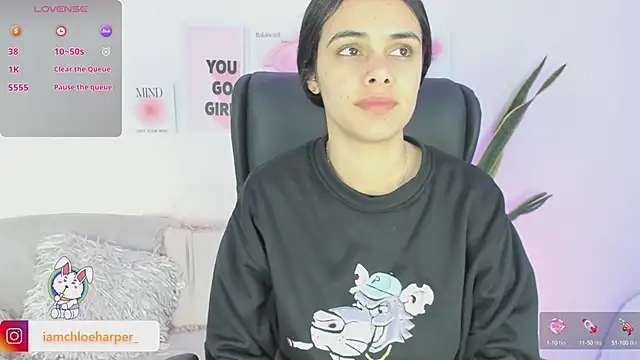 ChloeHarper  online show from 28, 2, 2025