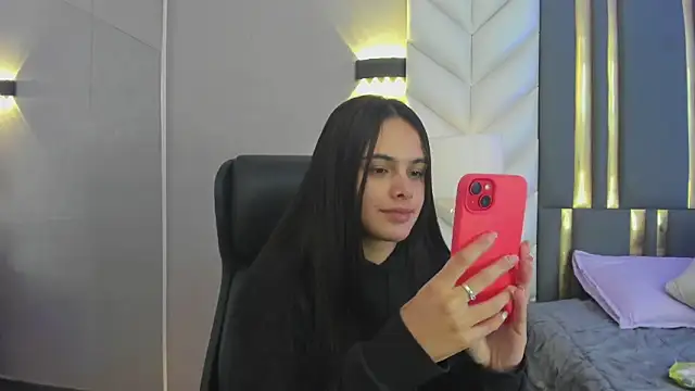 ChloeHarper  online show from 20, 5, 2026