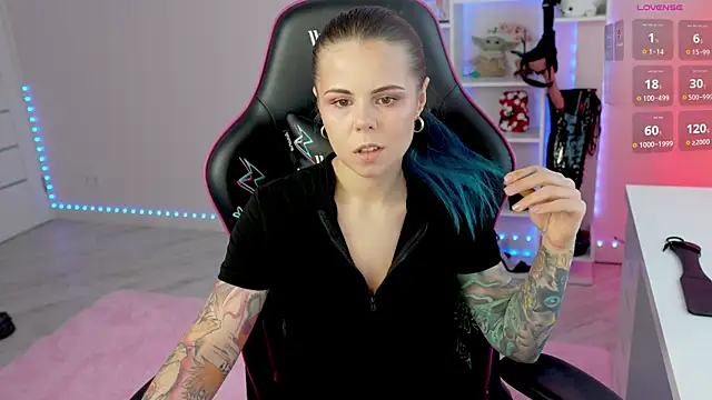 Snapshot of Latex_Kitty chatting on 3, 8, 2026 Latex Kitty online show from 3, 8, 2026