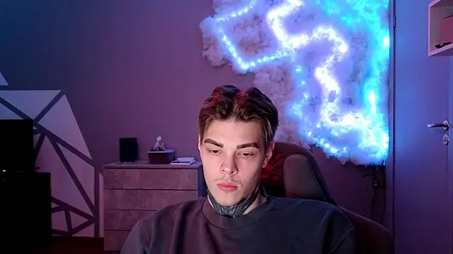 Snapshot of DENIS_HERE chatting on 5, 12, 2024 DENIS HERE online show from 5, 12, 2024