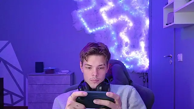 Snapshot of DENIS_HERE chatting on 8, 12, 2024 DENIS HERE online show from 8, 12, 2024