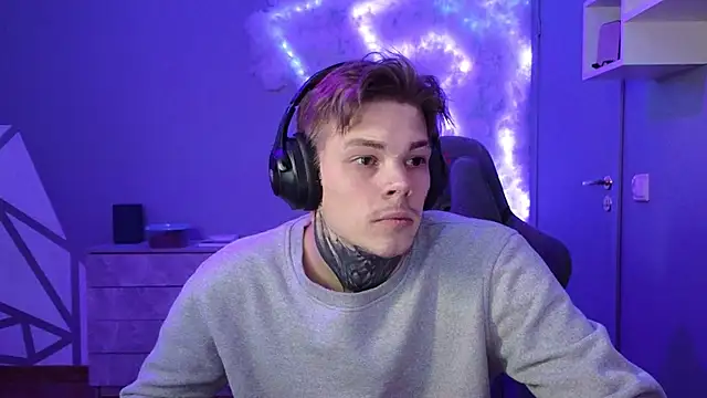 Snapshot of DENIS_HERE chatting on 8, 12, 2024 DENIS HERE online show from 8, 12, 2024