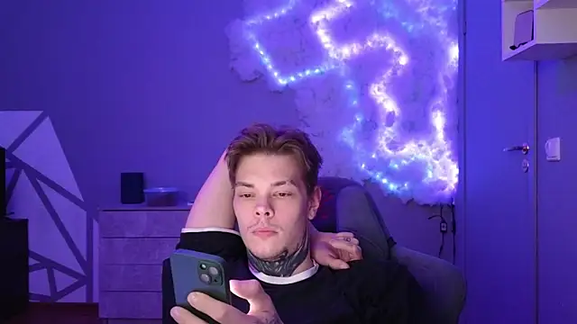 Snapshot of DENIS_HERE chatting on 9, 12, 2024 DENIS HERE online show from 9, 12, 2024