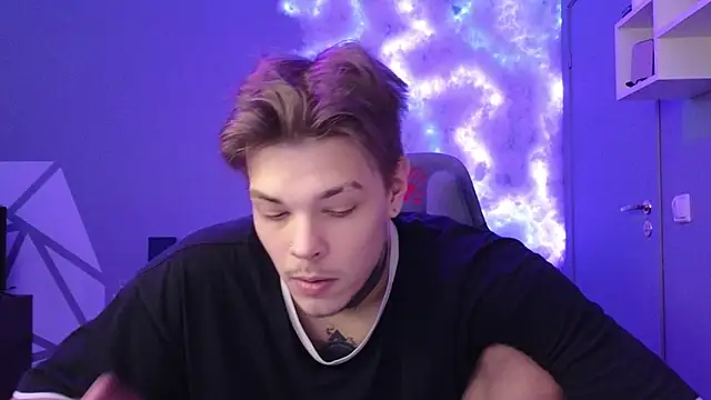 Snapshot of DENIS_HERE chatting on 9, 12, 2024 DENIS HERE online show from 9, 12, 2024